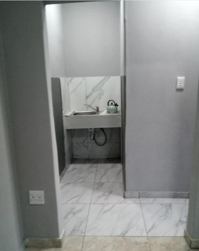 To Let 1 Bedroom Property for Rent in Ruyterwacht Western Cape